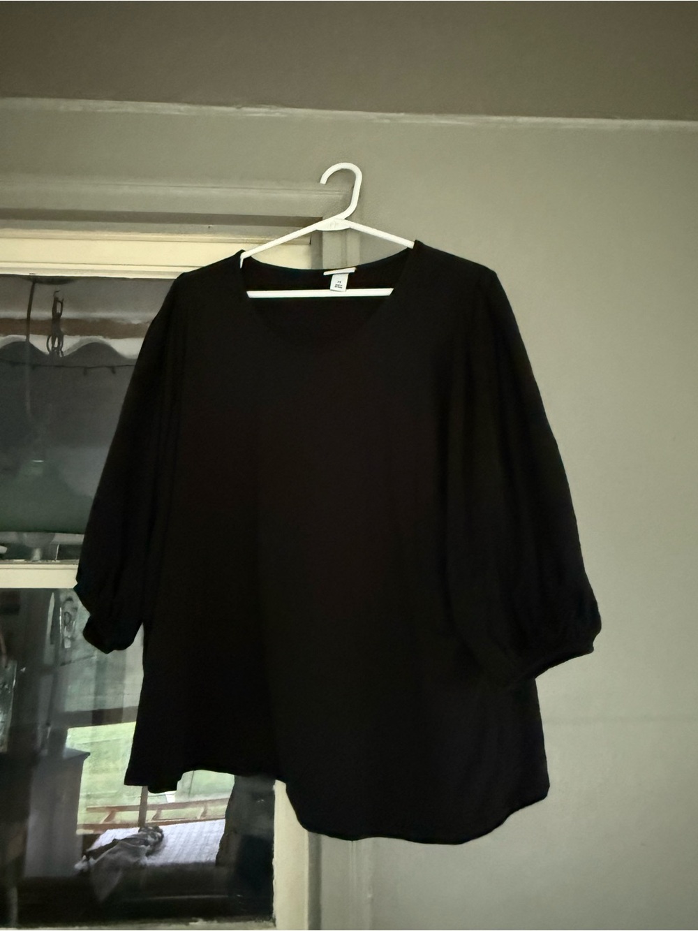 Ava & Viv Black Balloon-Sleeve Blouse